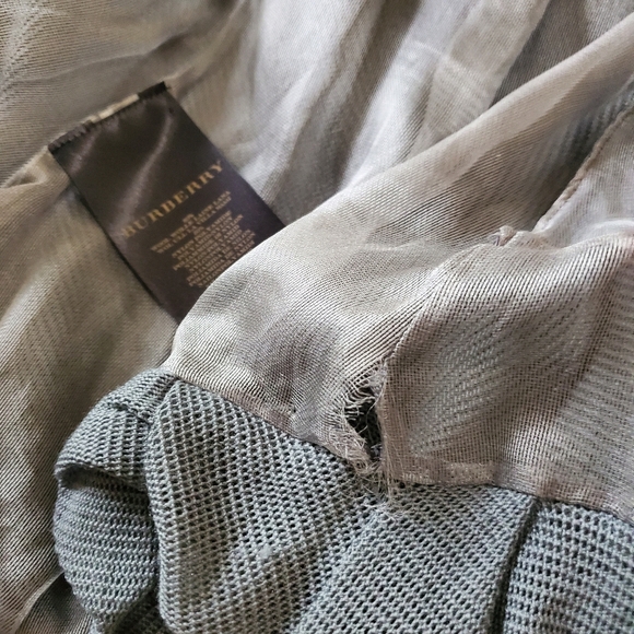 Burberry Zip Puff Sleeve Top - Picture 5 of 7